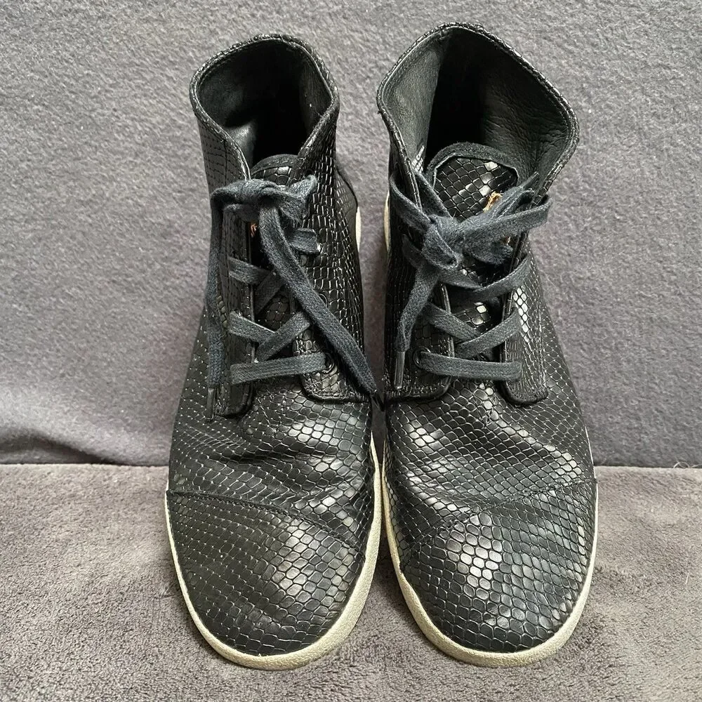 TOMS Black Leather Snakeskin High Top Sneakers Women's Size 8 Lace Up Booties 8M